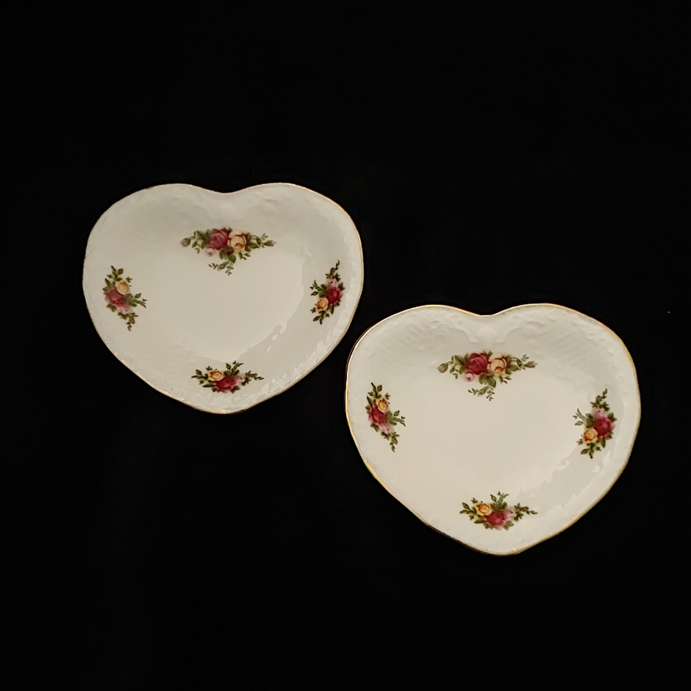 Old Country Roses Heart Vanity Trinket Dish